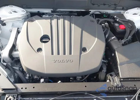 2026 Volvo Xc60 B5 Plus from USA, damaged, VIN YV4M12RC6T1341535